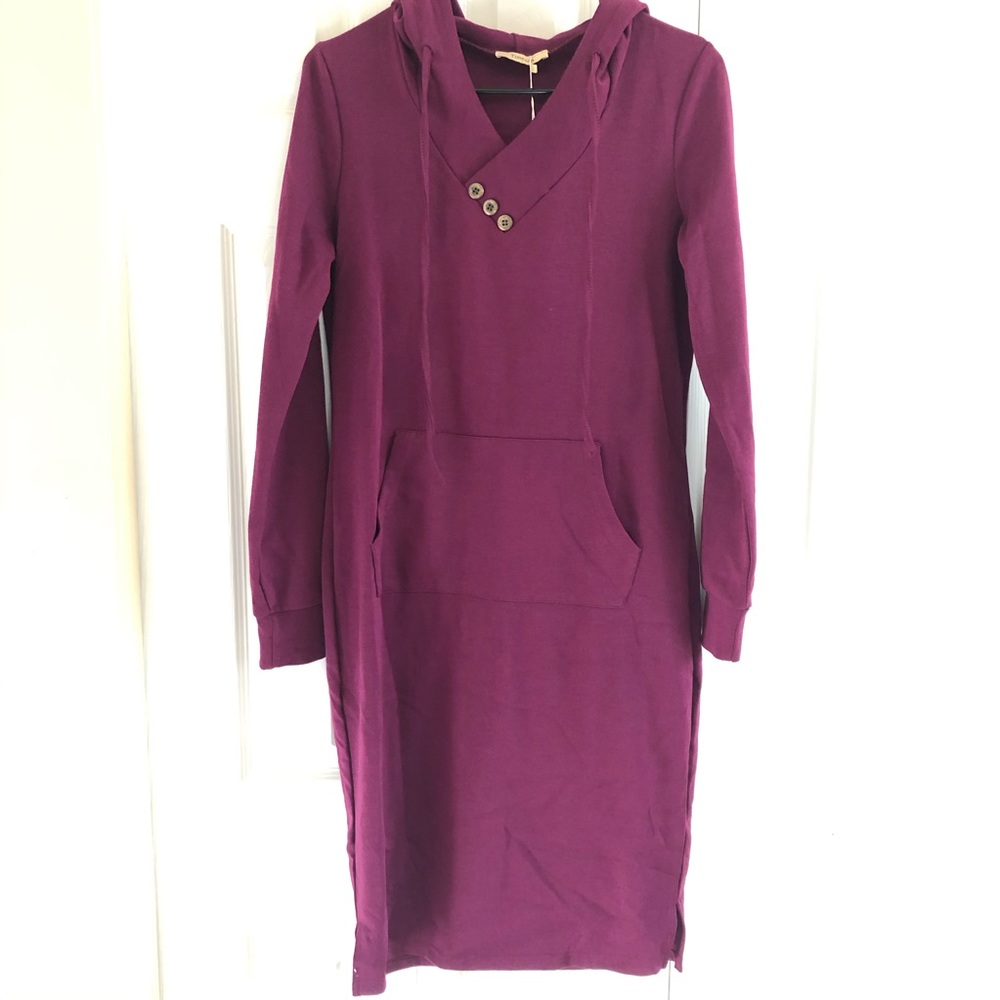 Hooded dress NWT size L